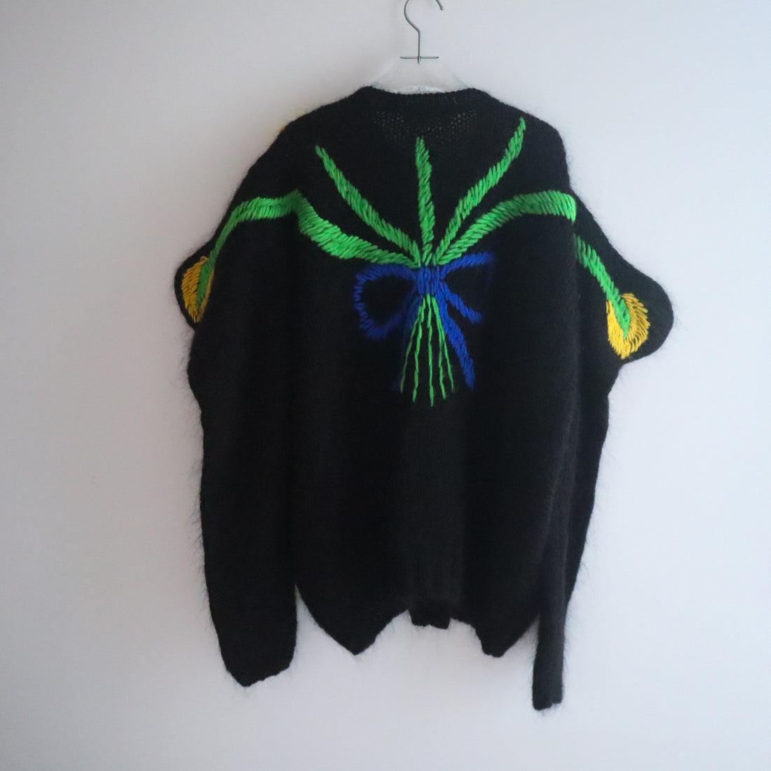SOFIO GONGLI  FLOWER KNIT CARDIGAN "G"