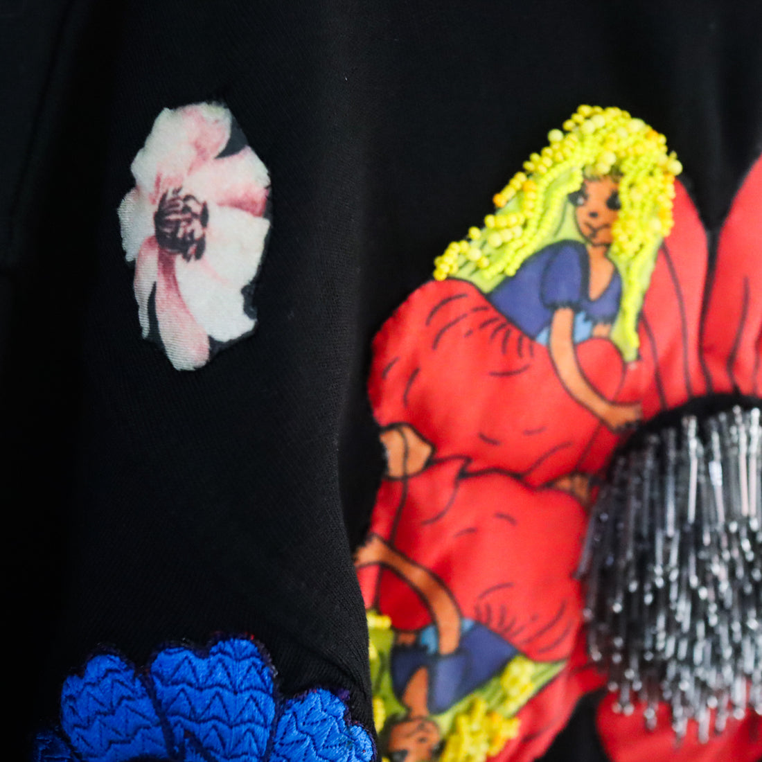 LOU DE BÈTOLY  EMBROIDERED SWEATSHIRT