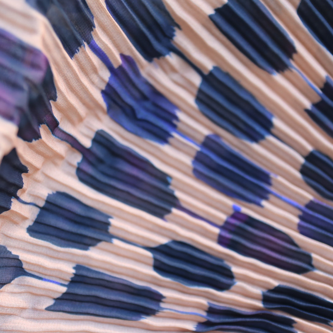 JULIA HEUER  LEE PLEATED TOP IN MIA