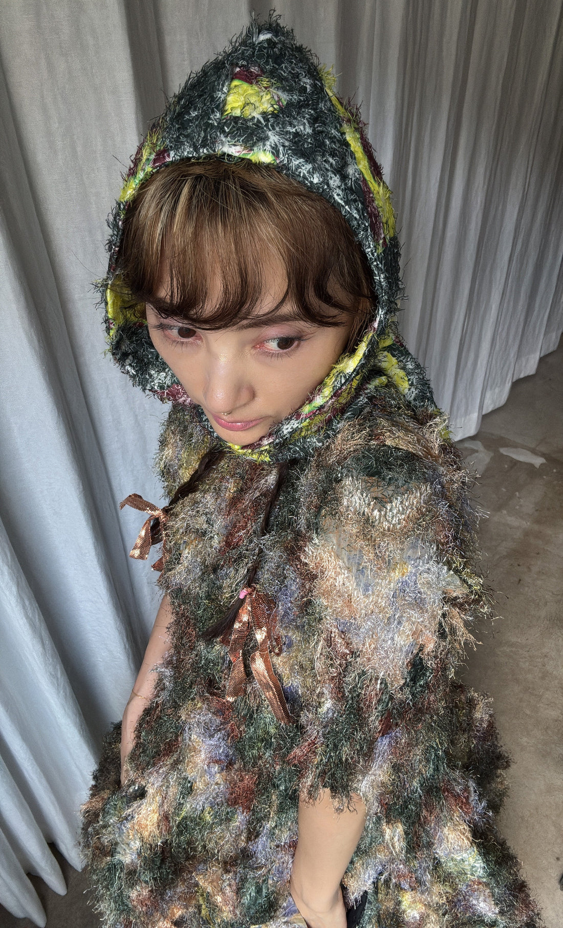＜EXCLUSIVE＞JULIA HEUER  KNOX PLEATED FURRY DRESS IN AMBER INGRID