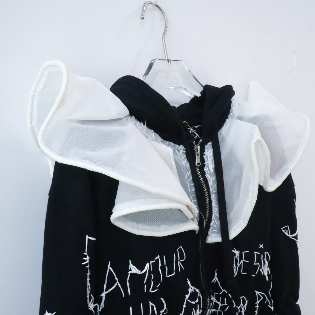 VAVA DUDU  EMBROIDERY HOODIE BLACK&WHITE COLLAR