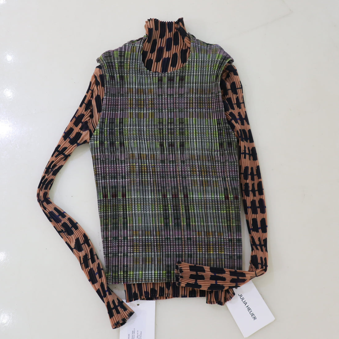 JULIA HEUER  LEE PLEATED TOP IN MIA