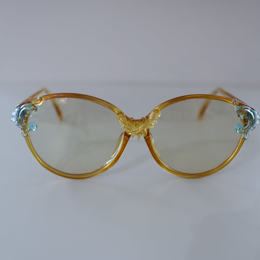 ANIGIG  MOLDING GLASSES CD