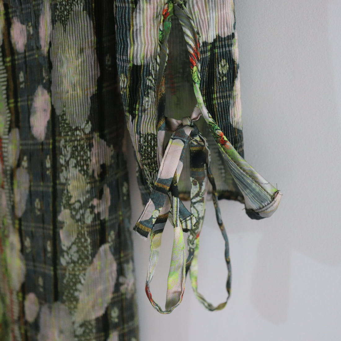 JULIA HEUER  HUXLEY SMOCK PLEATED DRESS IN BRUNO