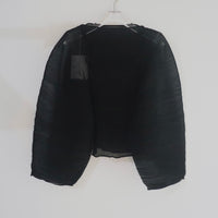 JULIA HEUER  RANA HANDPLEATED TOP IN BLACK