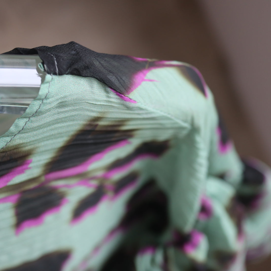 JULIA HEUER  ROBIN HANDPLEATED TOP IN PEPPERMINT INGRID