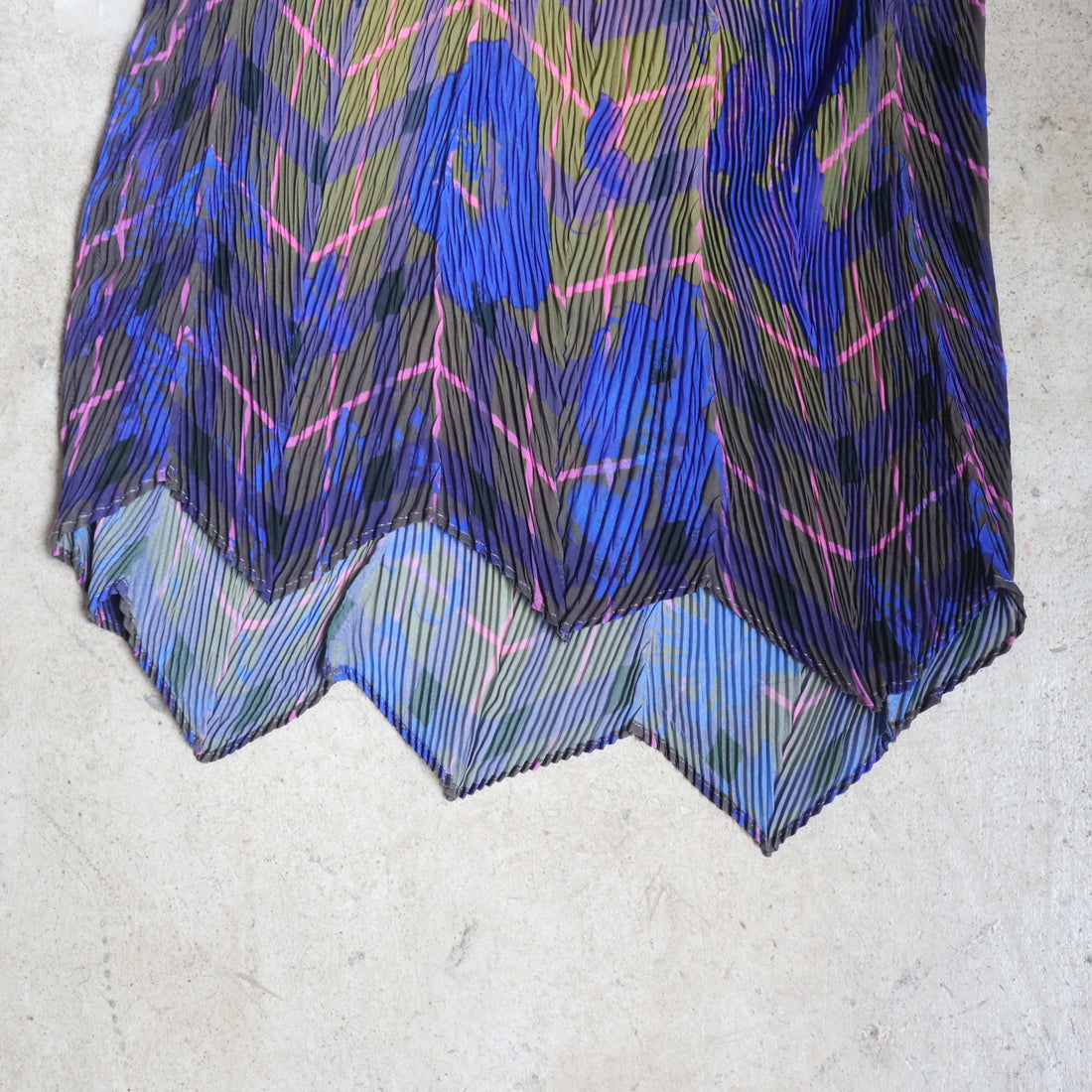 JULIA HEUER  SUE HANDPLEATED KAFTAN IN MALIK