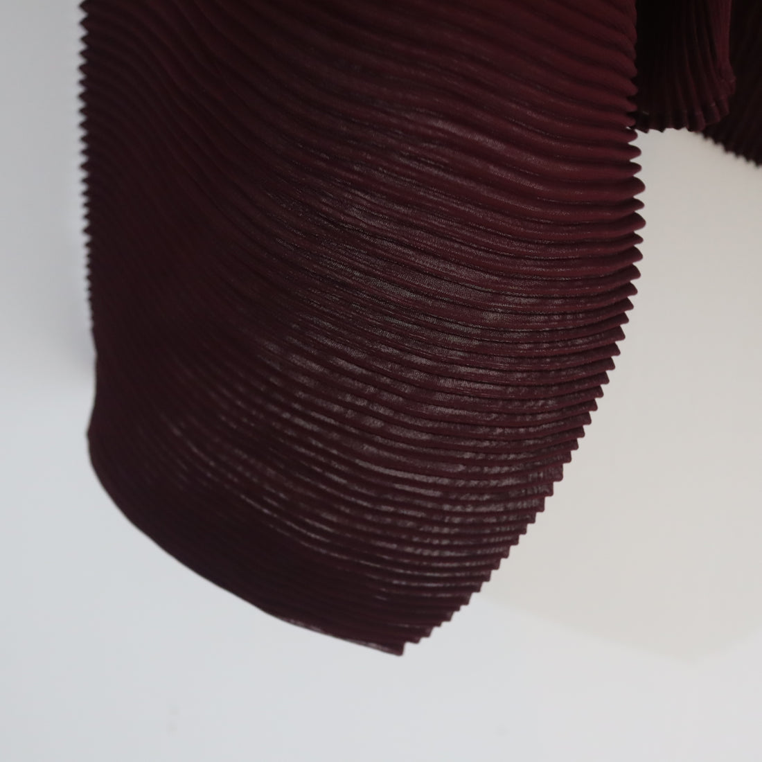 JULIA HEUER  RANA HANDPLEATED TOP IN BURGUNDY