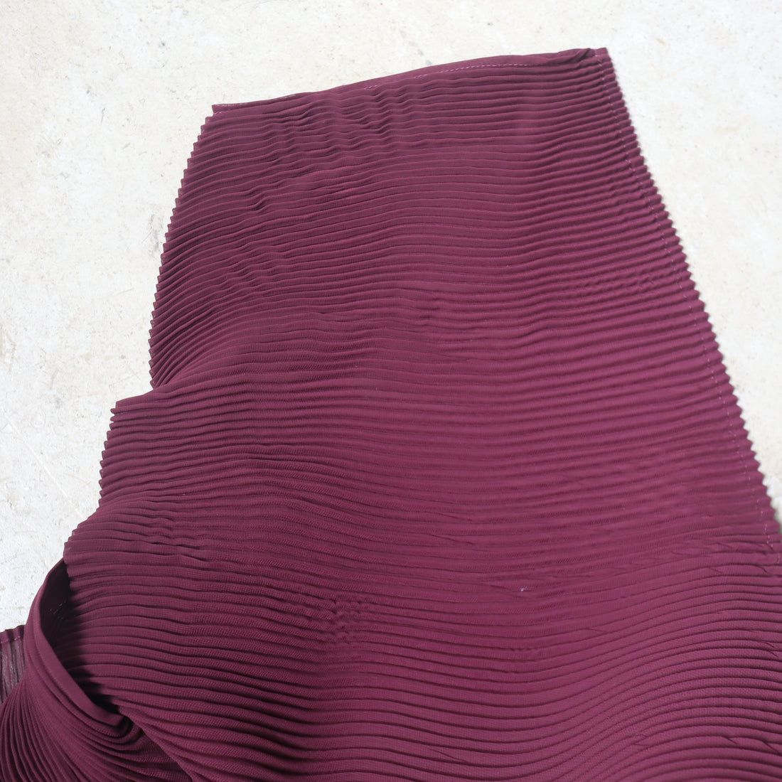 JULIA HEUER  RANA HANDPLEATED TOP IN BURGUNDY