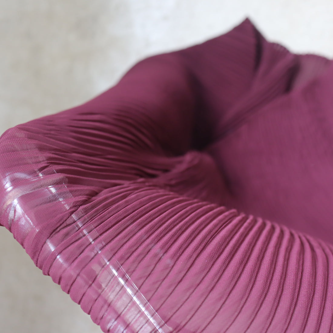JULIA HEUER  RANA HANDPLEATED TOP IN BURGUNDY