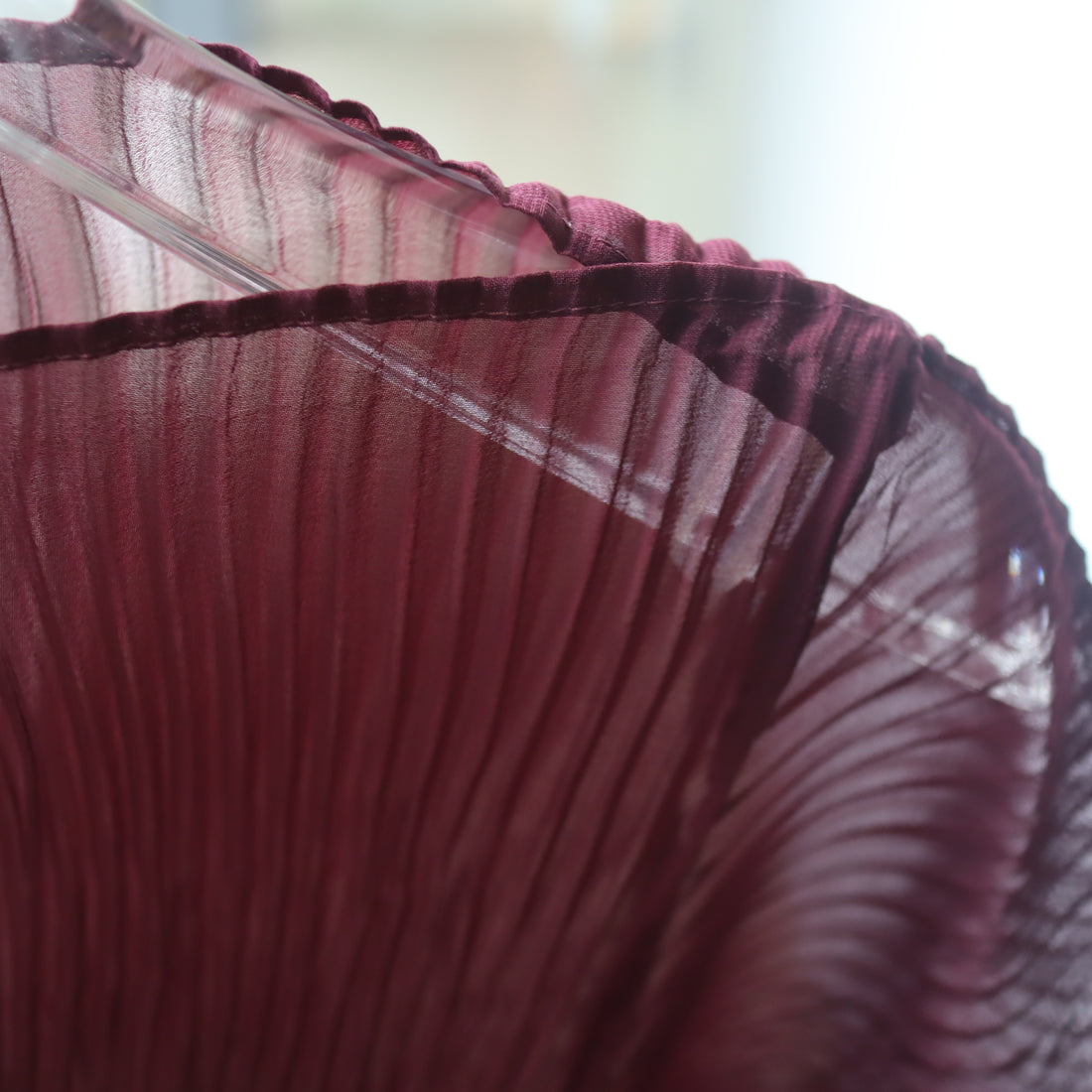 JULIA HEUER  RANA HANDPLEATED TOP IN BURGUNDY