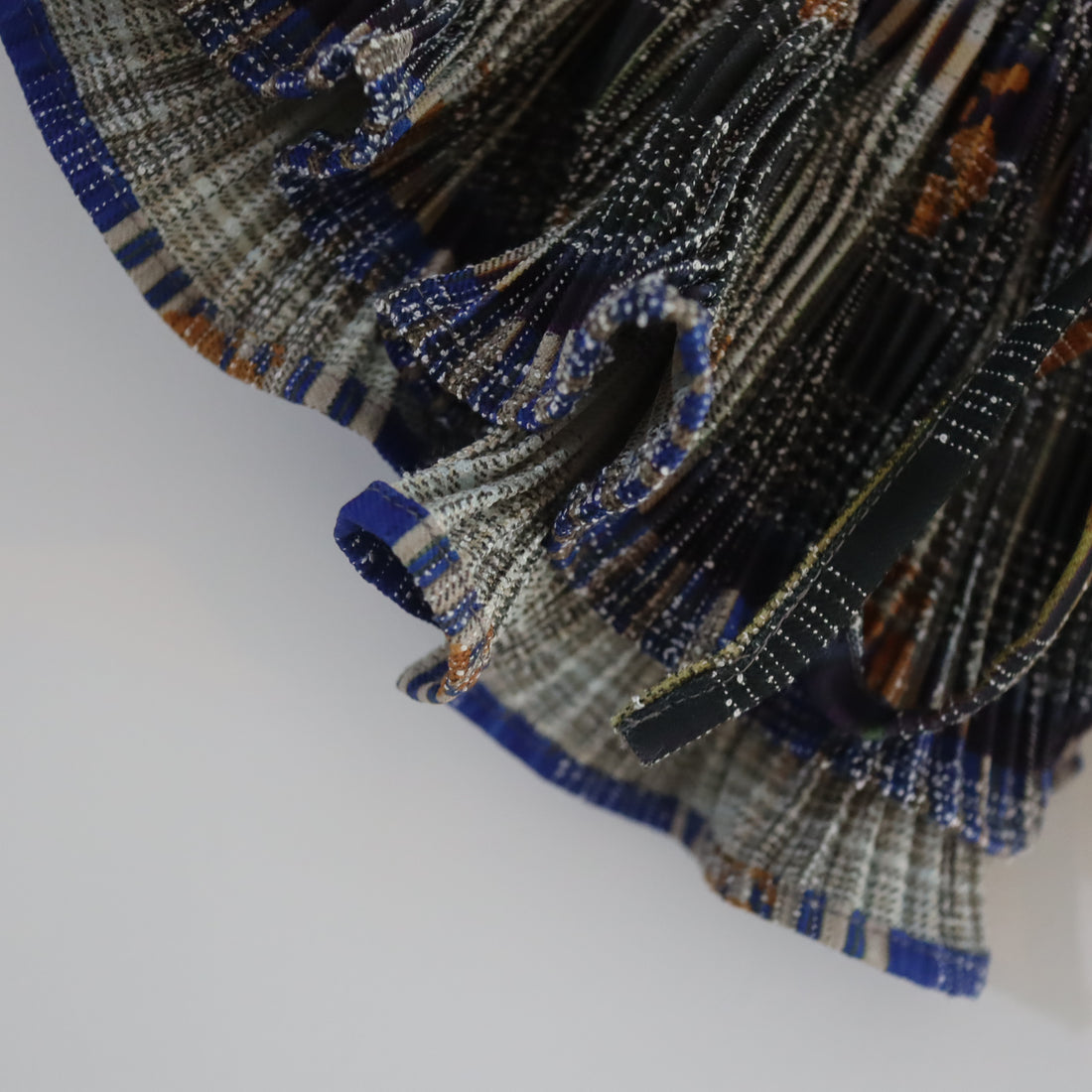 JULIA HEUER  WINNIE PLEATED COLLAR IN HELGE