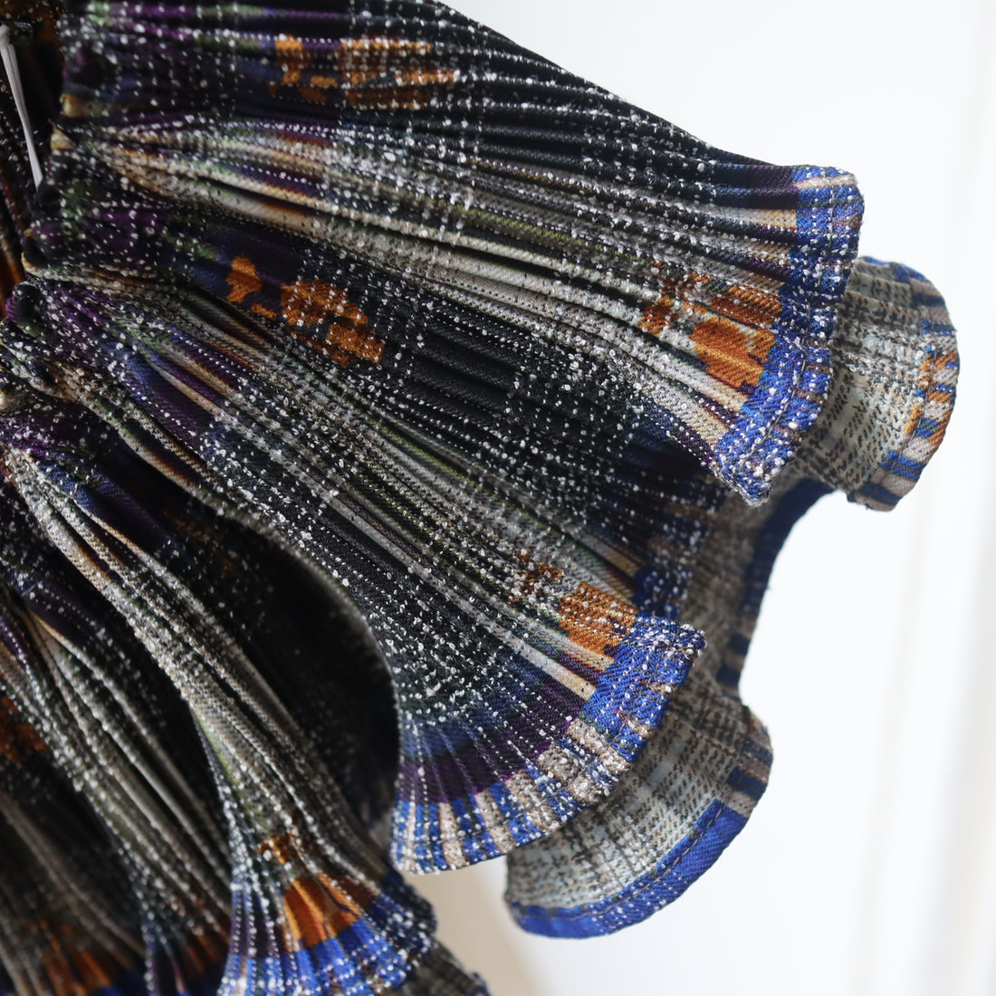 JULIA HEUER  WINNIE PLEATED COLLAR IN HELGE