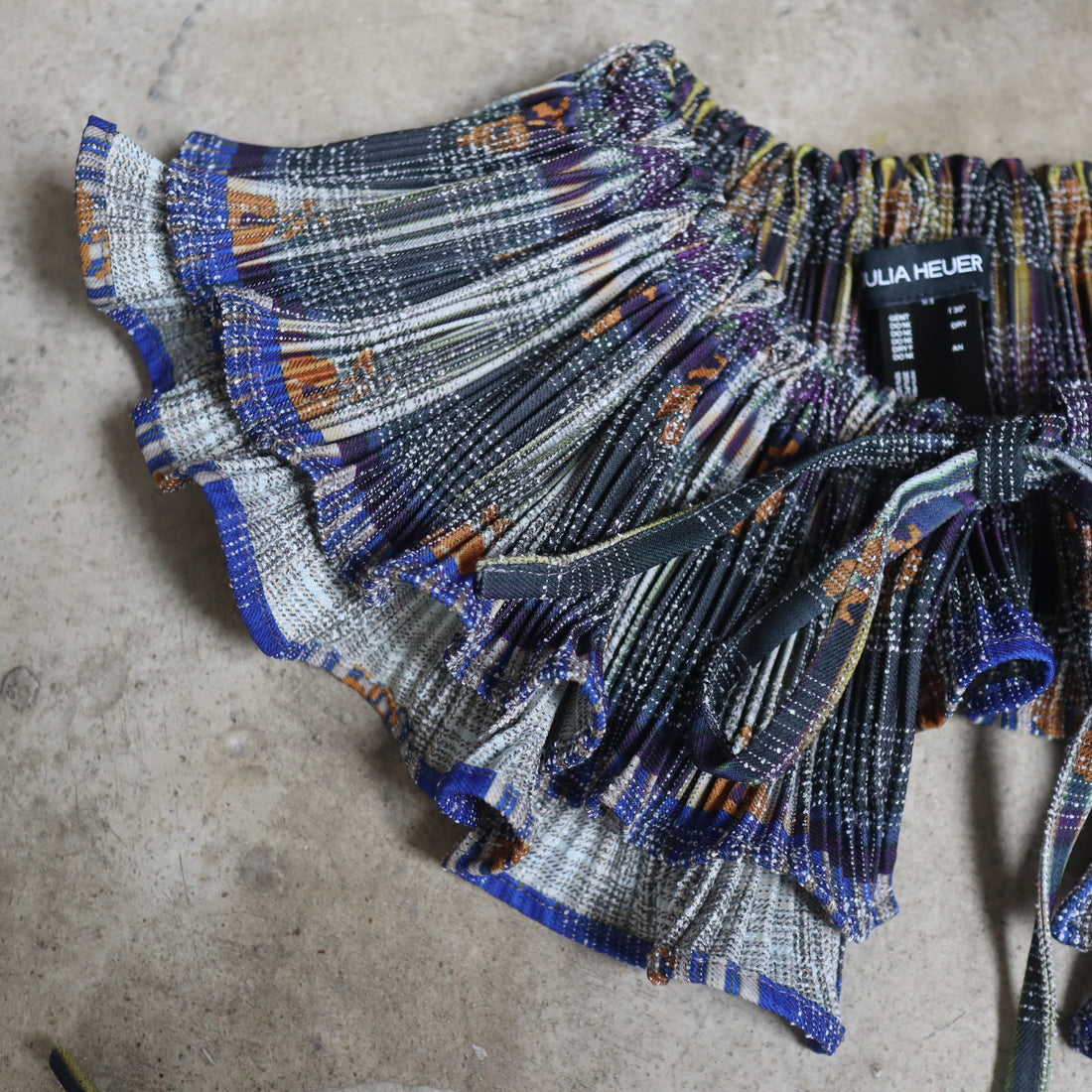 JULIA HEUER  WINNIE PLEATED COLLAR IN HELGE