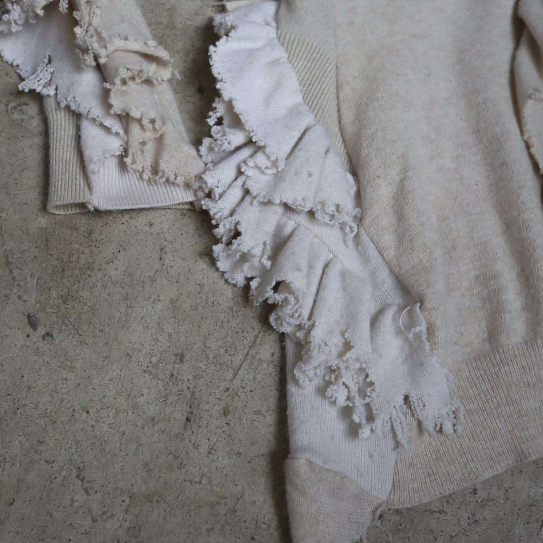 LOU DE BÈTOLY  ASYMMETRICAL RUFFLE CASHMERE DRESS