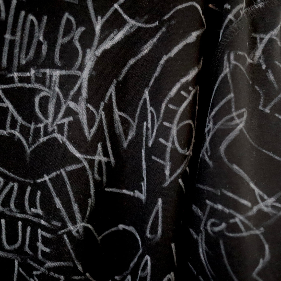 VAVA DUDU  PAINTED T-SHIRTS “S”