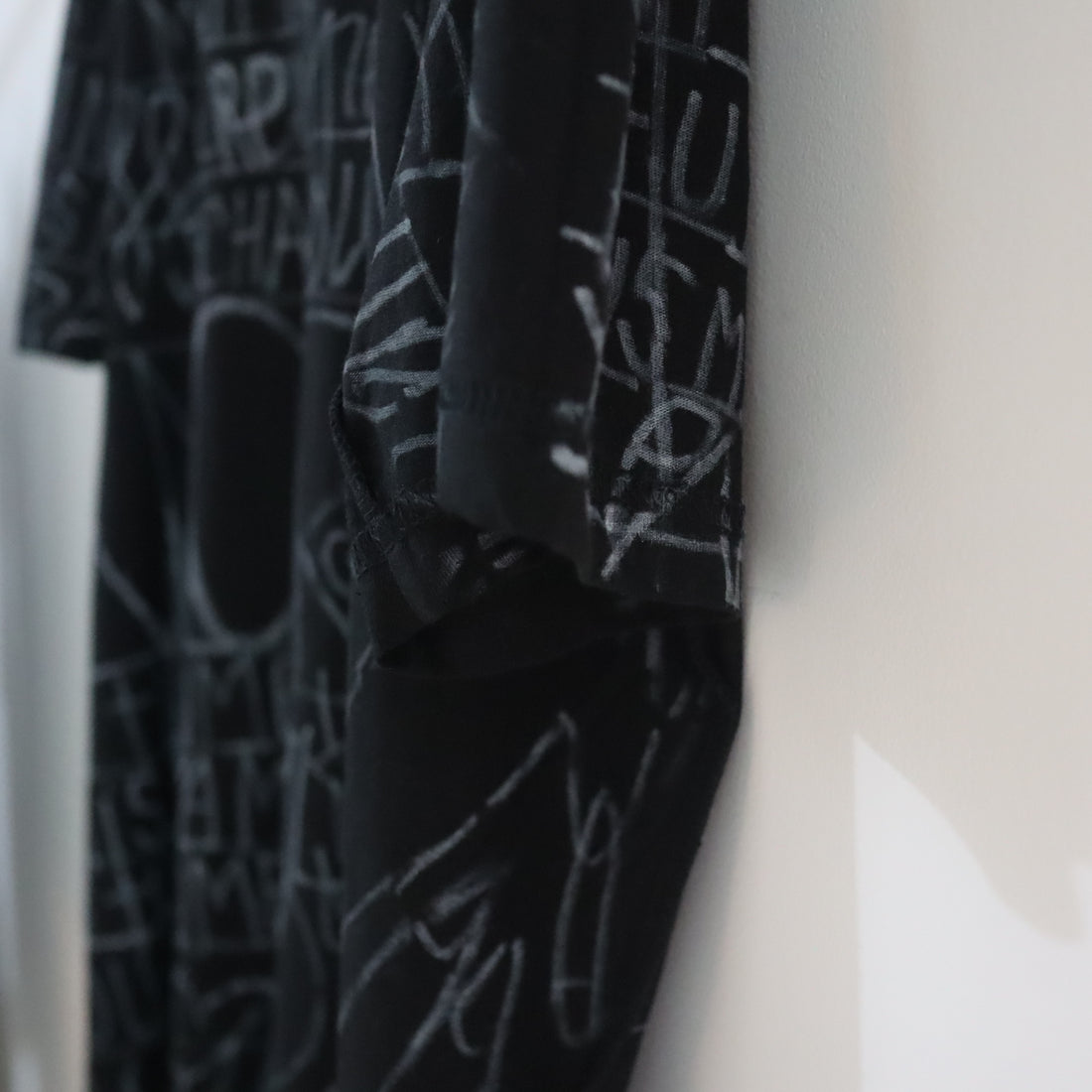 VAVA DUDU  PAINTED T-SHIRTS “S”