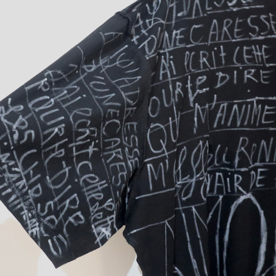 VAVA DUDU  PAINTED T-SHIRTS “T”