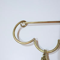 O'Tru no Trus  BIG PIN “B”