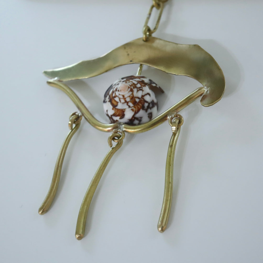 O'Tru no Trus  BIG PIN “D”