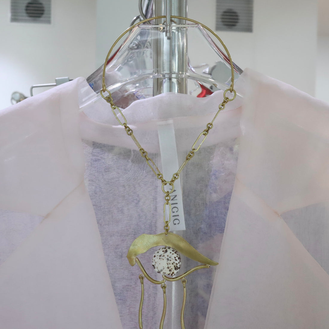 O'Tru no Trus  SCULPTURE NECKLACE “F”