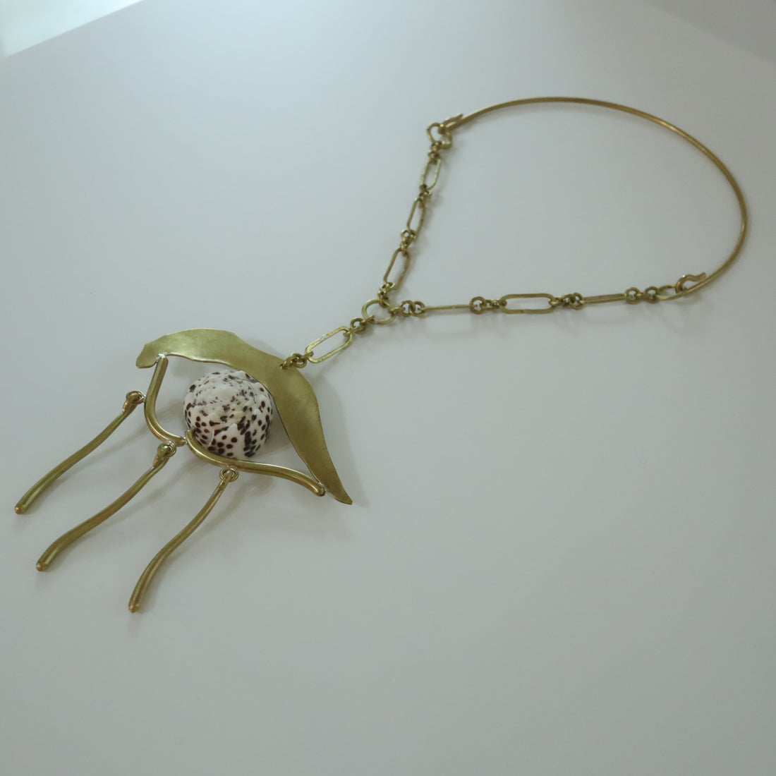 O'Tru no Trus  SCULPTURE NECKLACE “F”