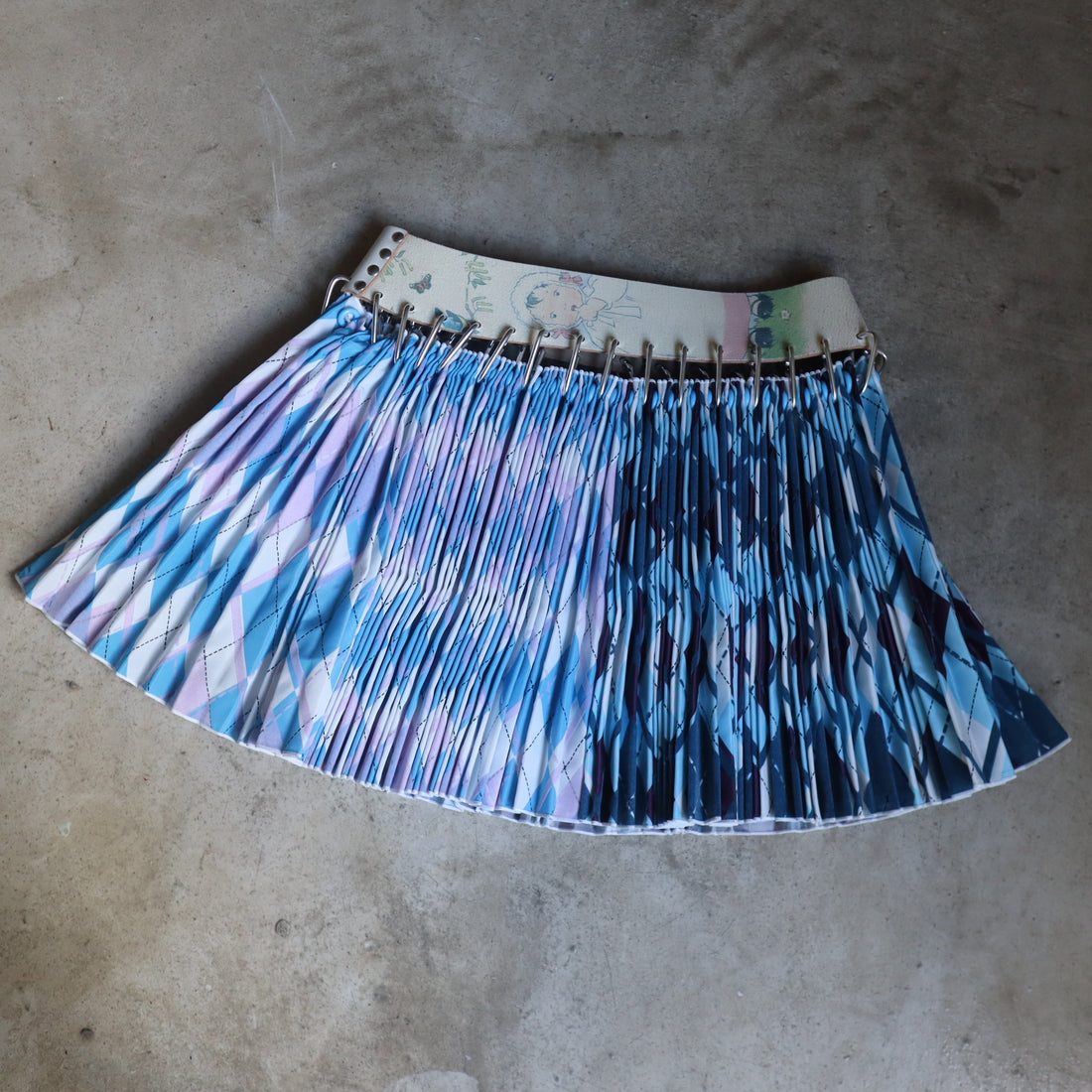 CHOPOVA LOWENA  BONNET MINI CARABINER SKIRT