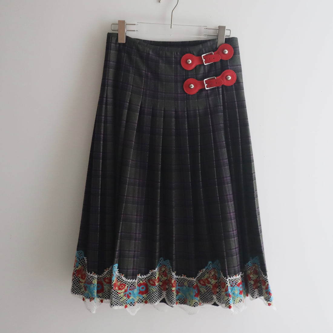 CHOPOVA LOWENA  MISSISH KILT KNEE SKIRT