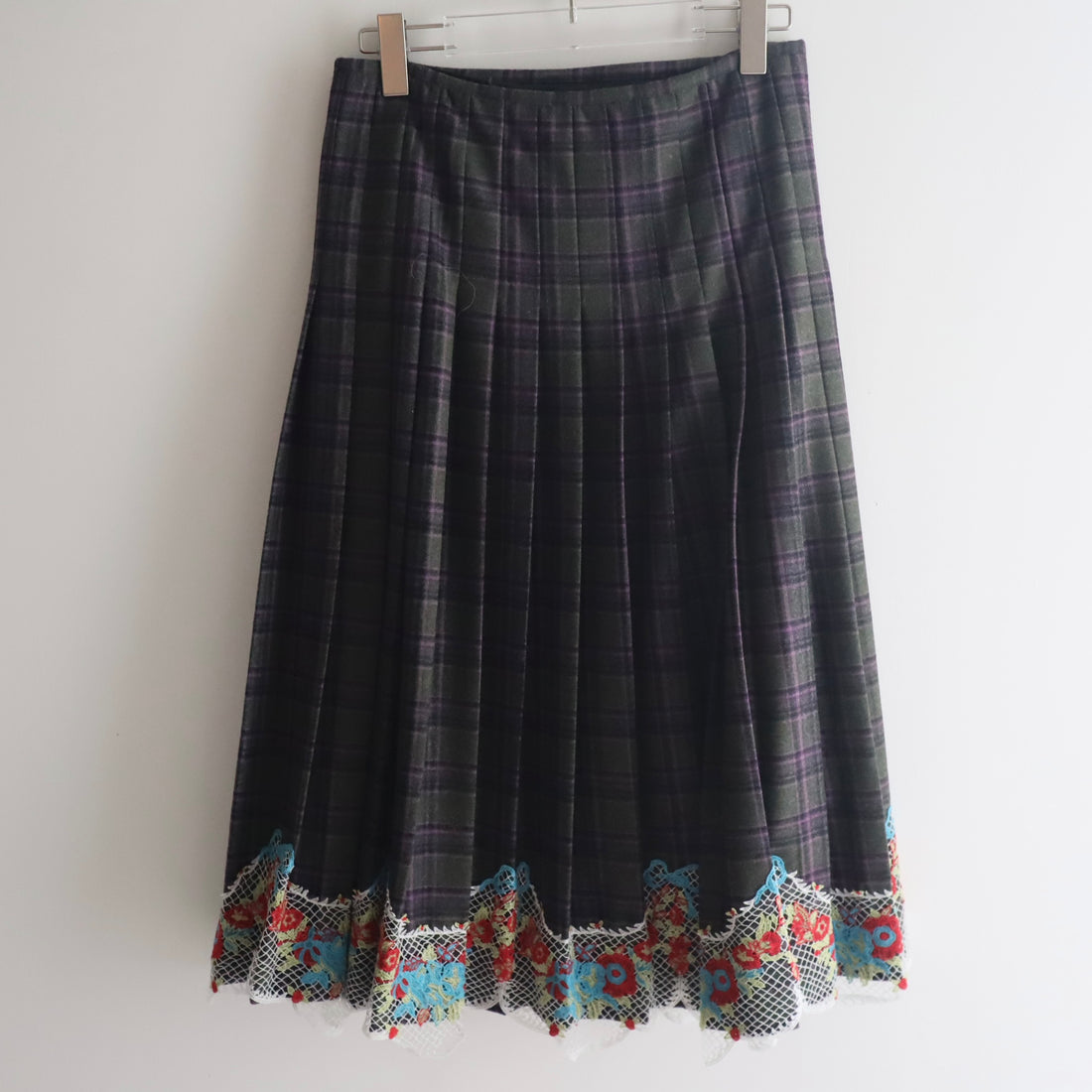 CHOPOVA LOWENA  MISSISH KILT KNEE SKIRT
