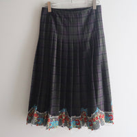 CHOPOVA LOWENA  MISSISH KILT KNEE SKIRT