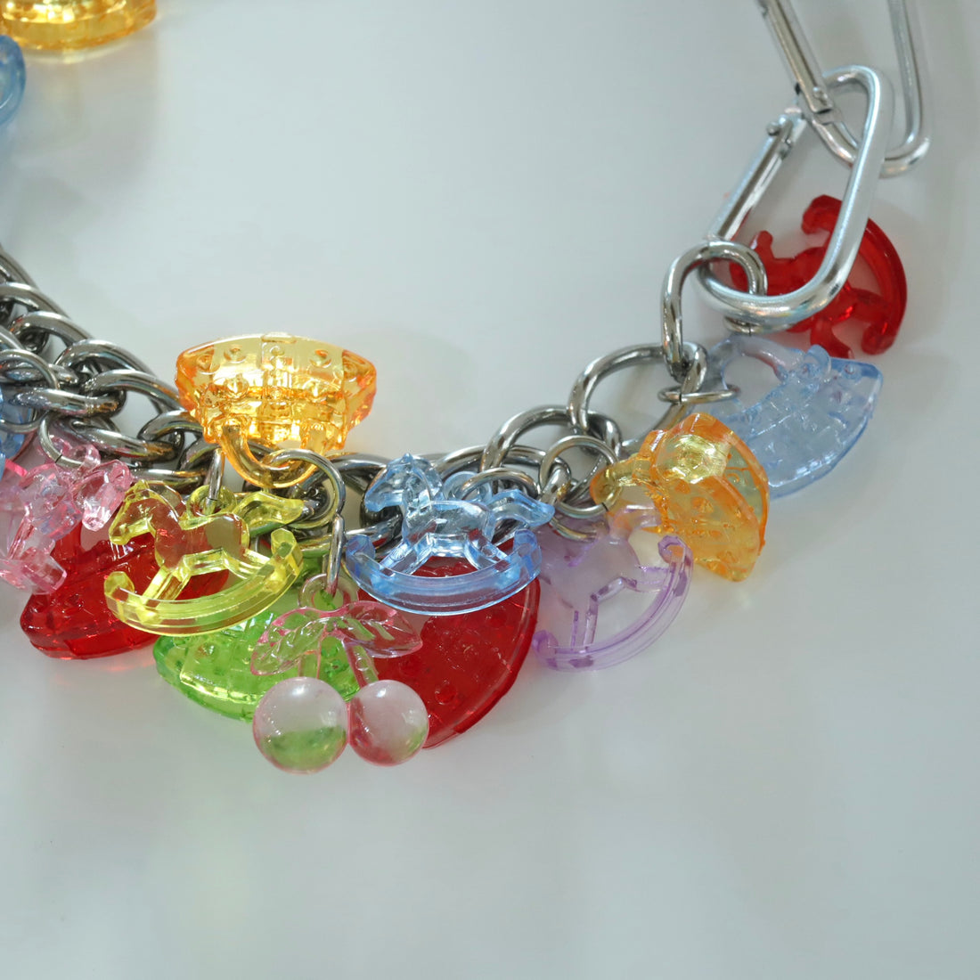 CHOPOVA LOWENA  SHOPAHOLIC CARABINER NECKLACE