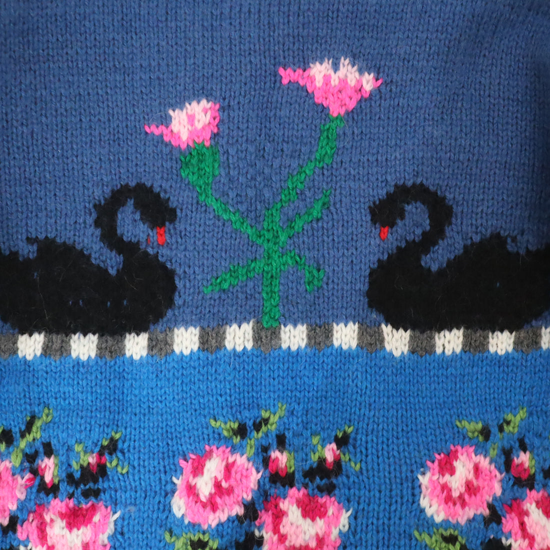 SOFIO GONGLI  FLOWER KNIT