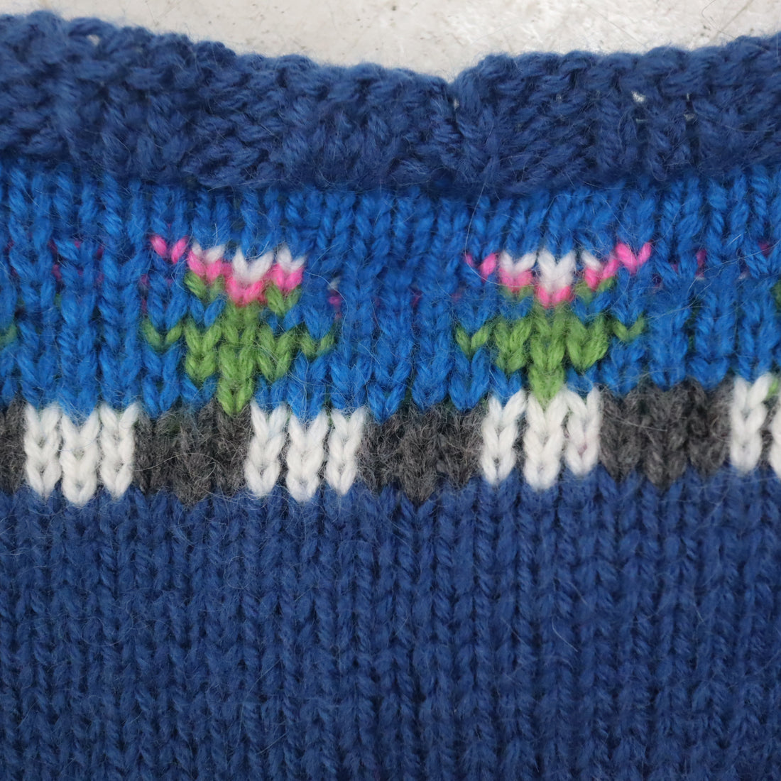 SOFIO GONGLI  FLOWER KNIT