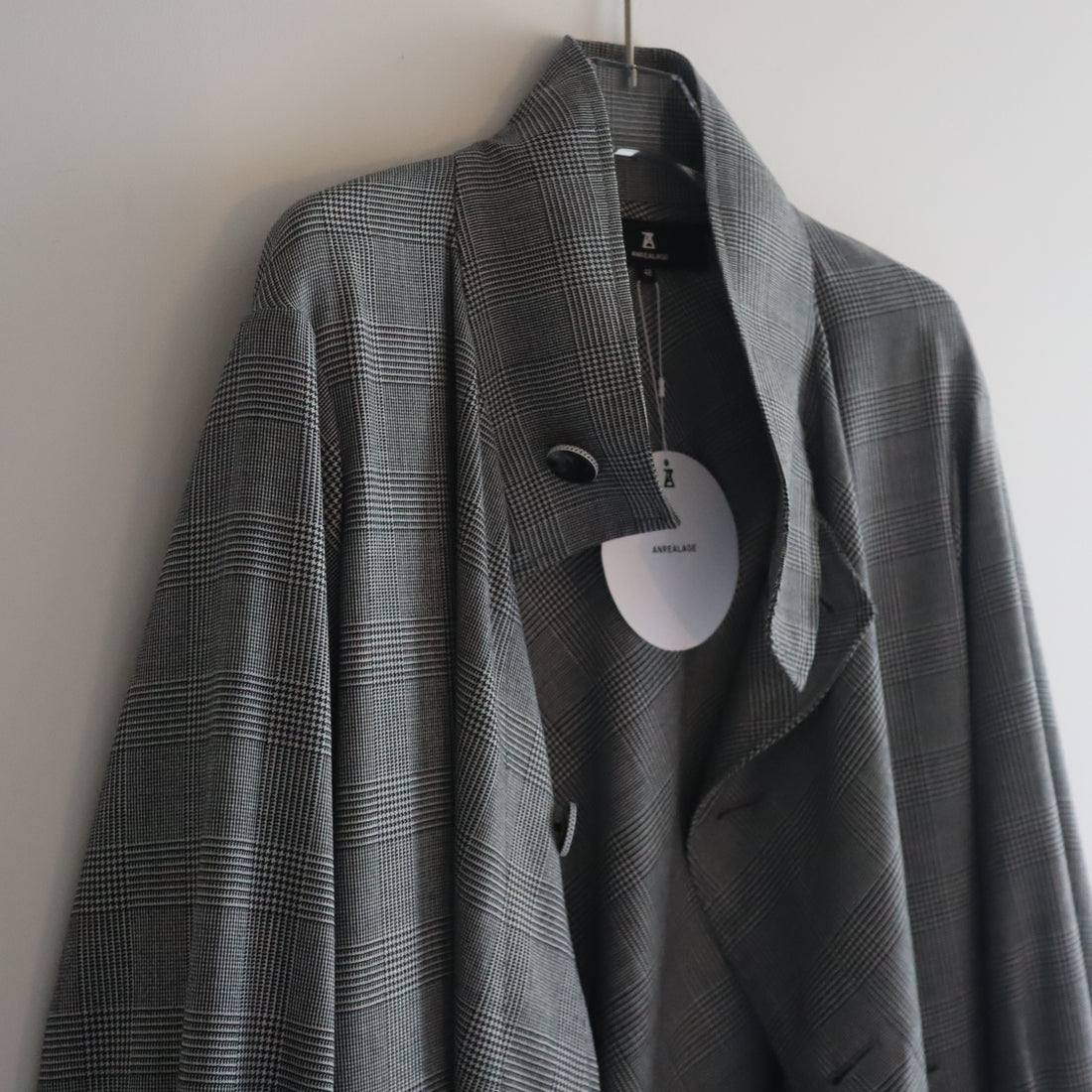 ANREALAGE   BALL STAND COLLAR COAT