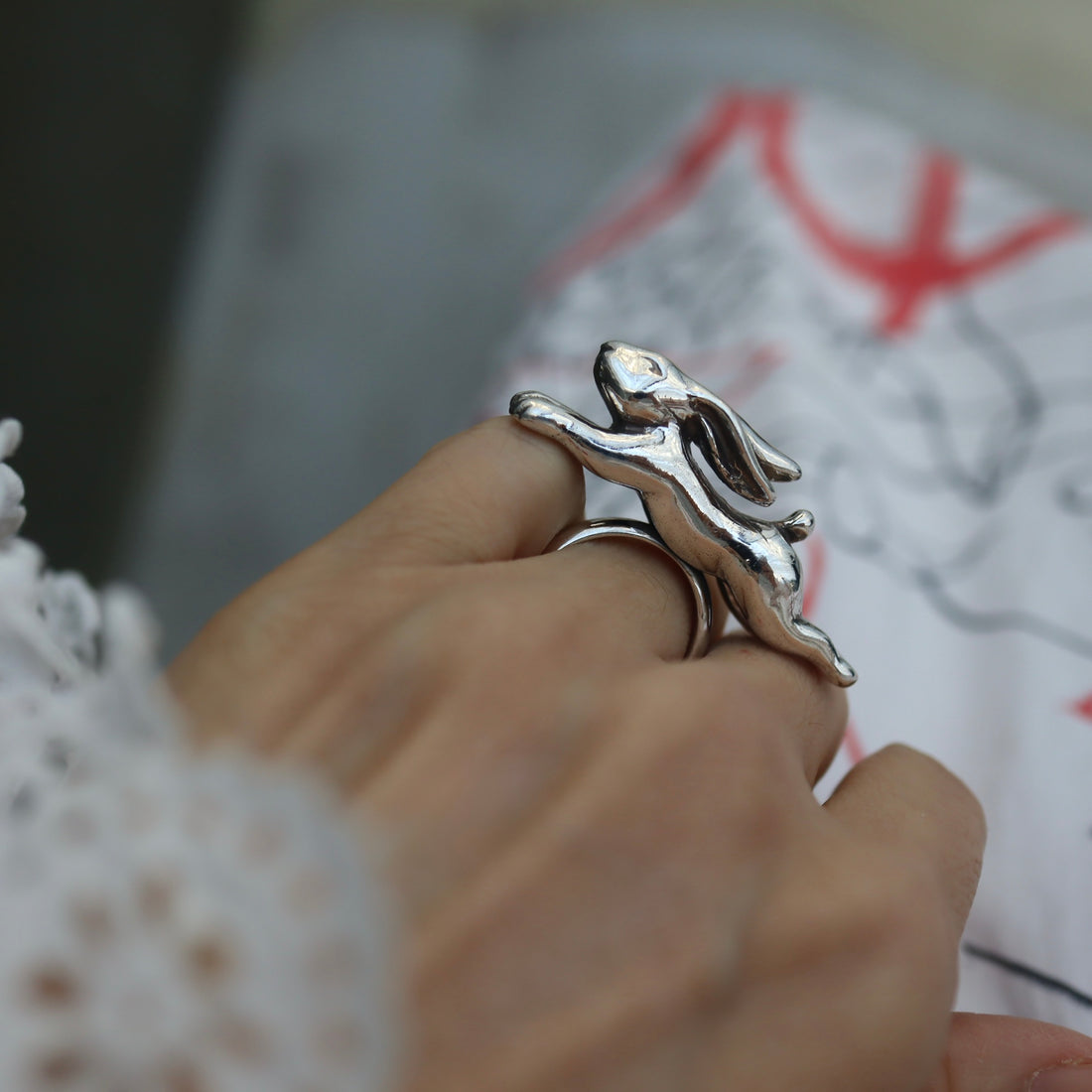 ANDRESGALLARDO  RABBIT JUMPING METAL RING SILVER