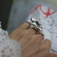 ANDRESGALLARDO  RABBIT JUMPING METAL RING SILVER