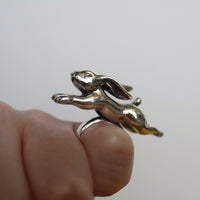 ANDRESGALLARDO  RABBIT JUMPING METAL RING SILVER