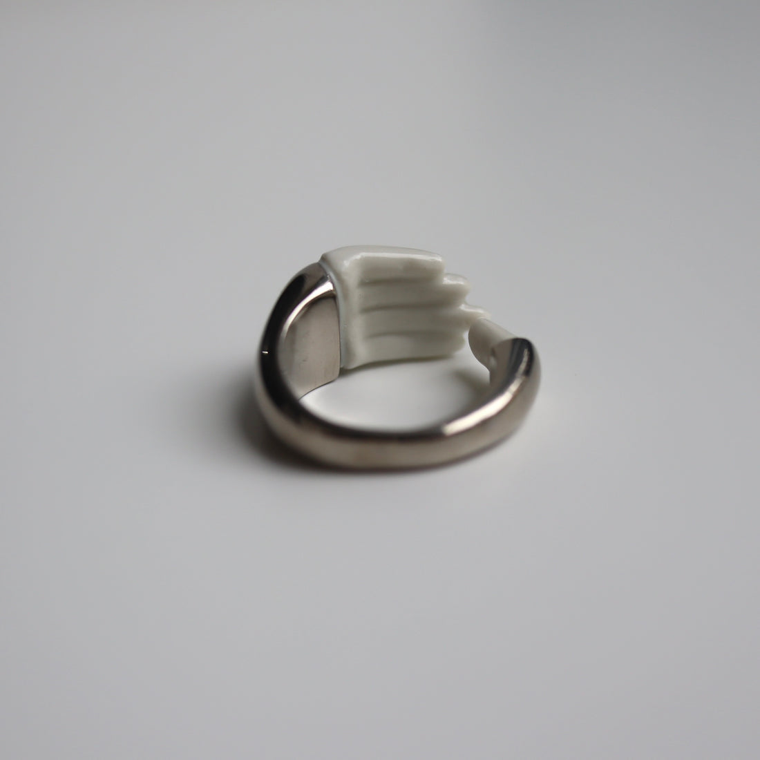 ANDRESGALLARDO  HAND GRAB RING