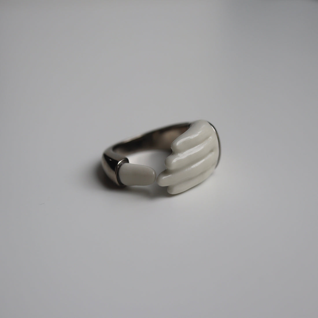 ANDRESGALLARDO  HAND GRAB RING