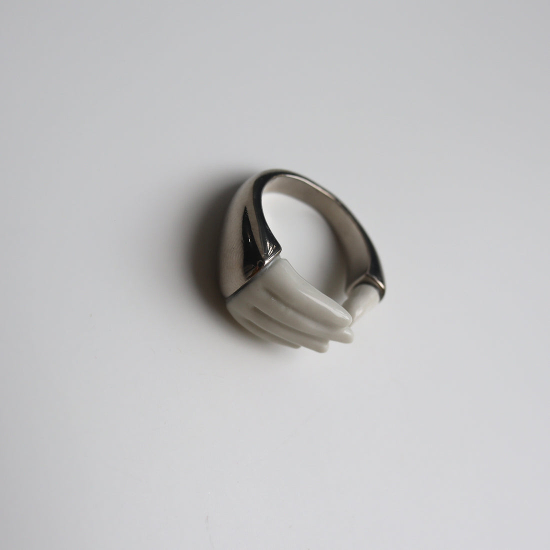 ANDRESGALLARDO  HAND GRAB RING