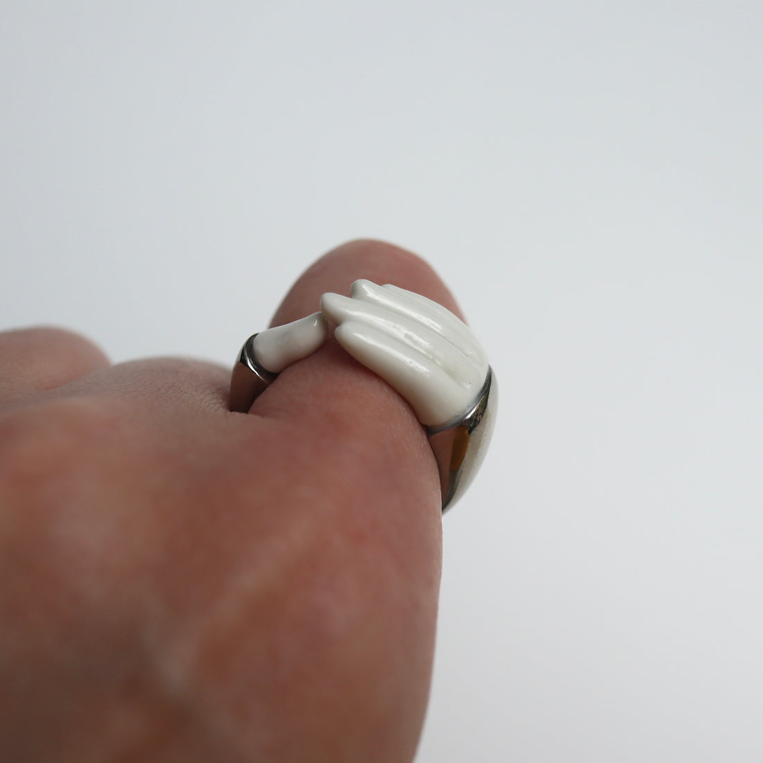 ANDRESGALLARDO  HAND GRAB RING