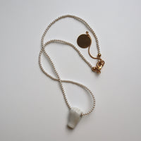 ANDRESGALLARDO  FIST&PEARLS NECKLACE