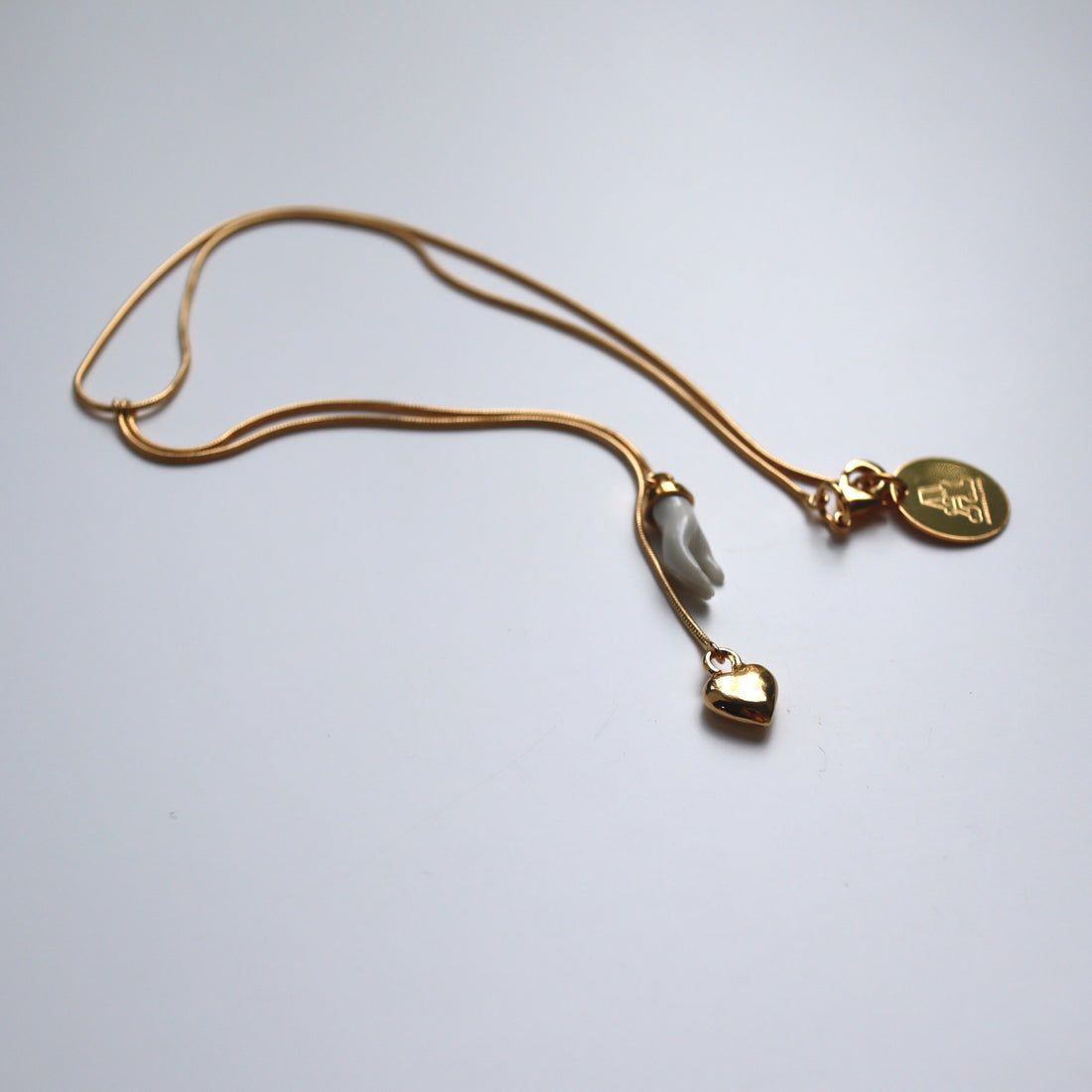 ANDRESGALLARDO  REACHING LOVE CHOKER