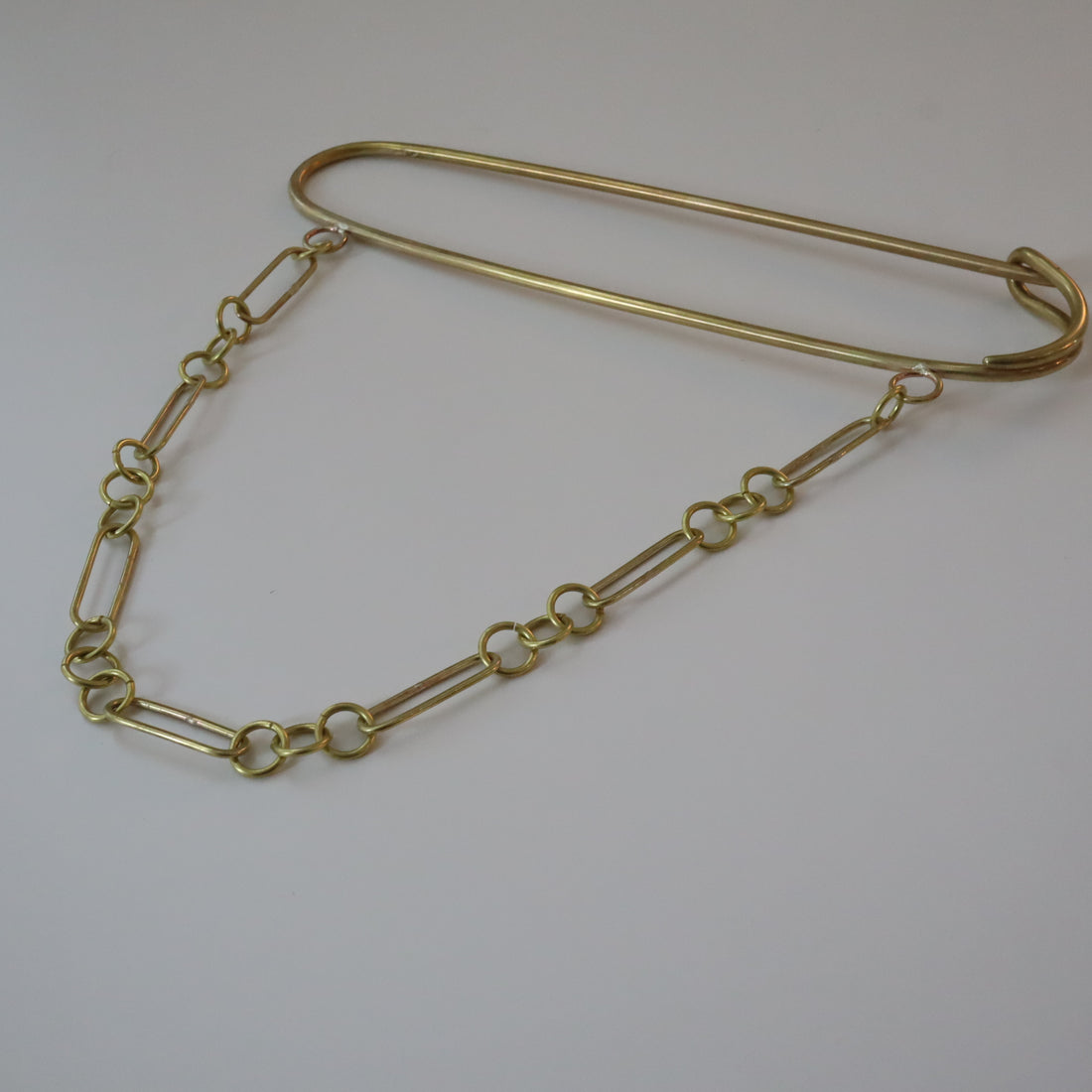 O'Tru no Trus  BIG PIN SCULPTURE『B』