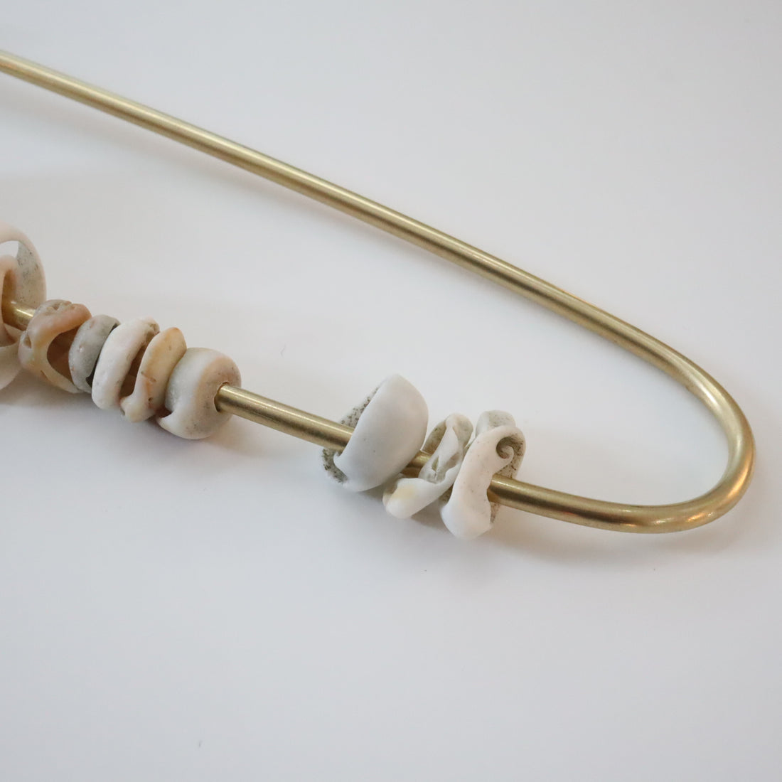 O'Tru no Trus  BIG PIN SCULPTURE『E』