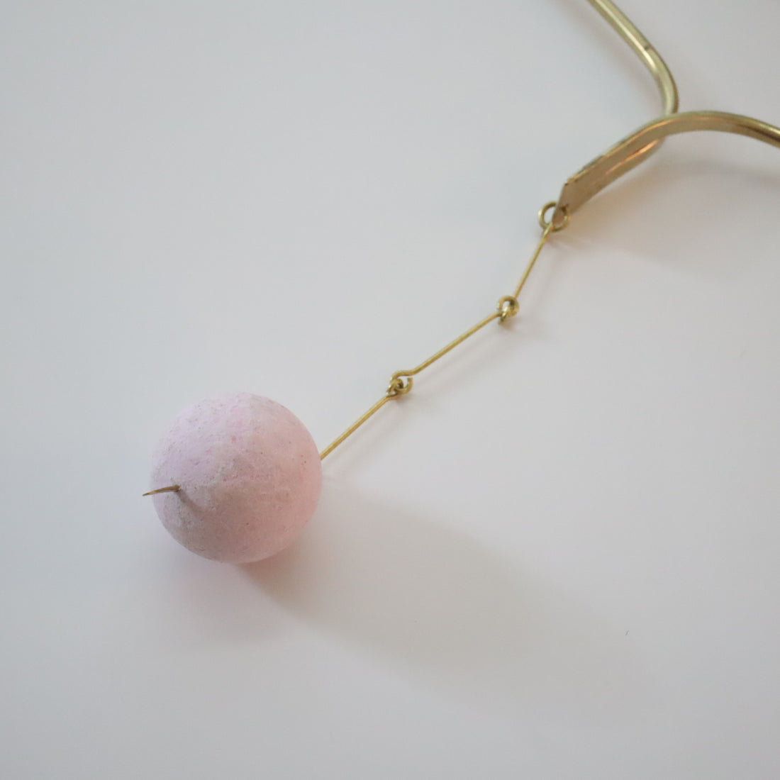 O'Tru no Trus  BIG PIN SCULPTURE『H』