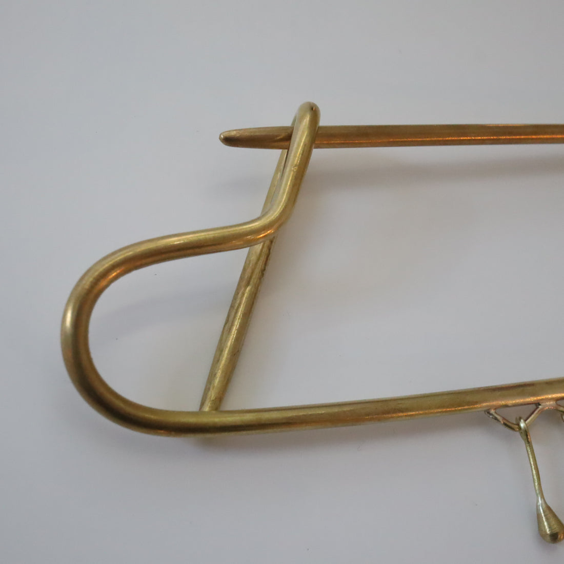 O'Tru no Trus  BIG PIN SCULPTURE『D』