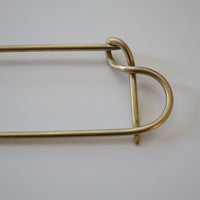 O'Tru no Trus  BIG PIN SCULPTURE『J』