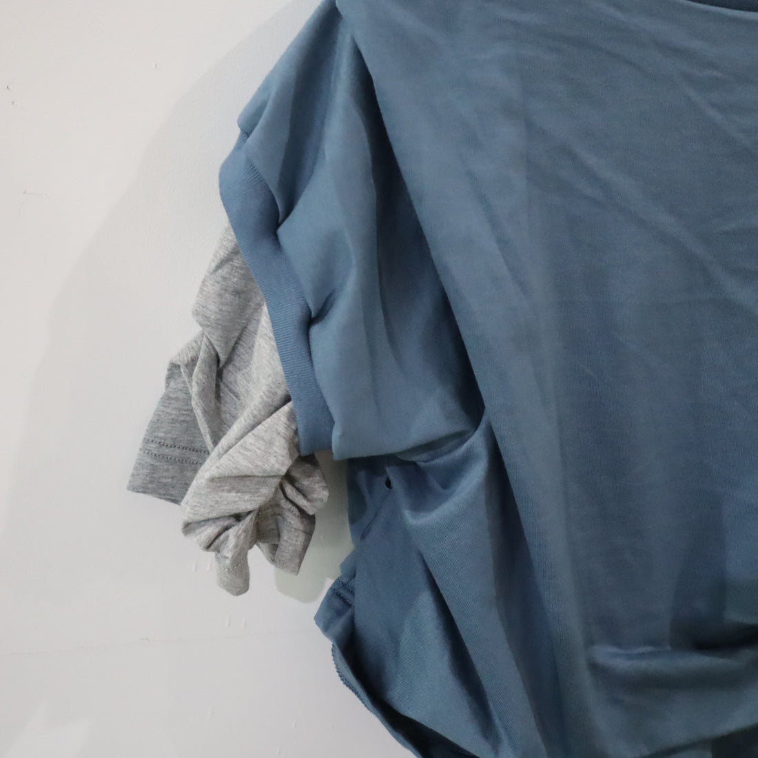 MIKIOSAKEBE  CONFUSING T-SHIRT