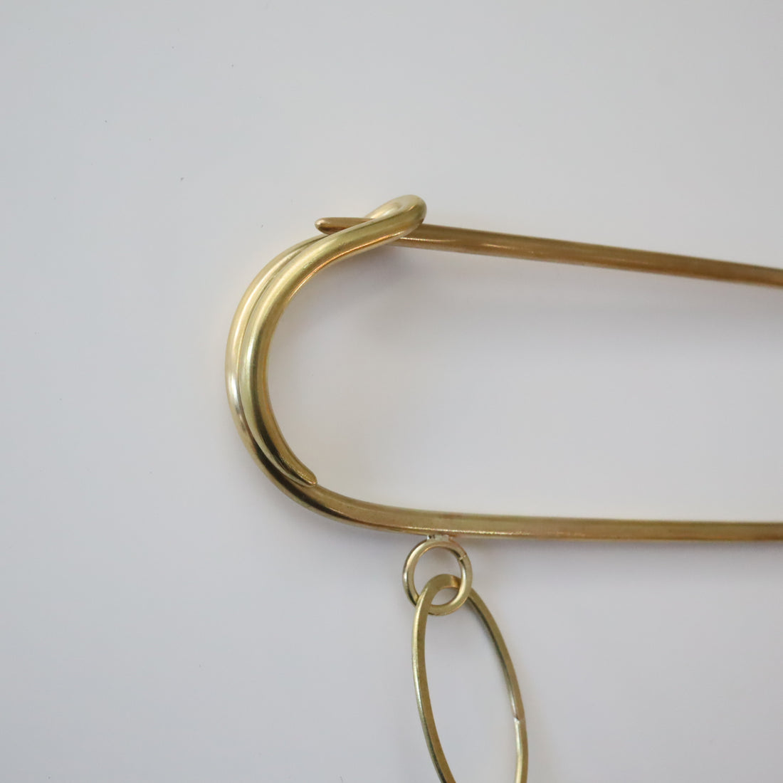 O'Tru no Trus  BIG PIN SCULPTURE『B』